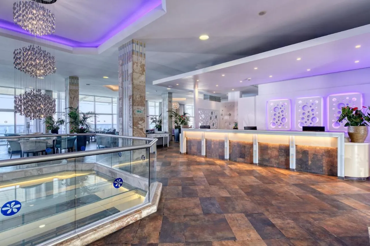 Atlantica Sungarden Beach أيا نابا 4*,  قبرص