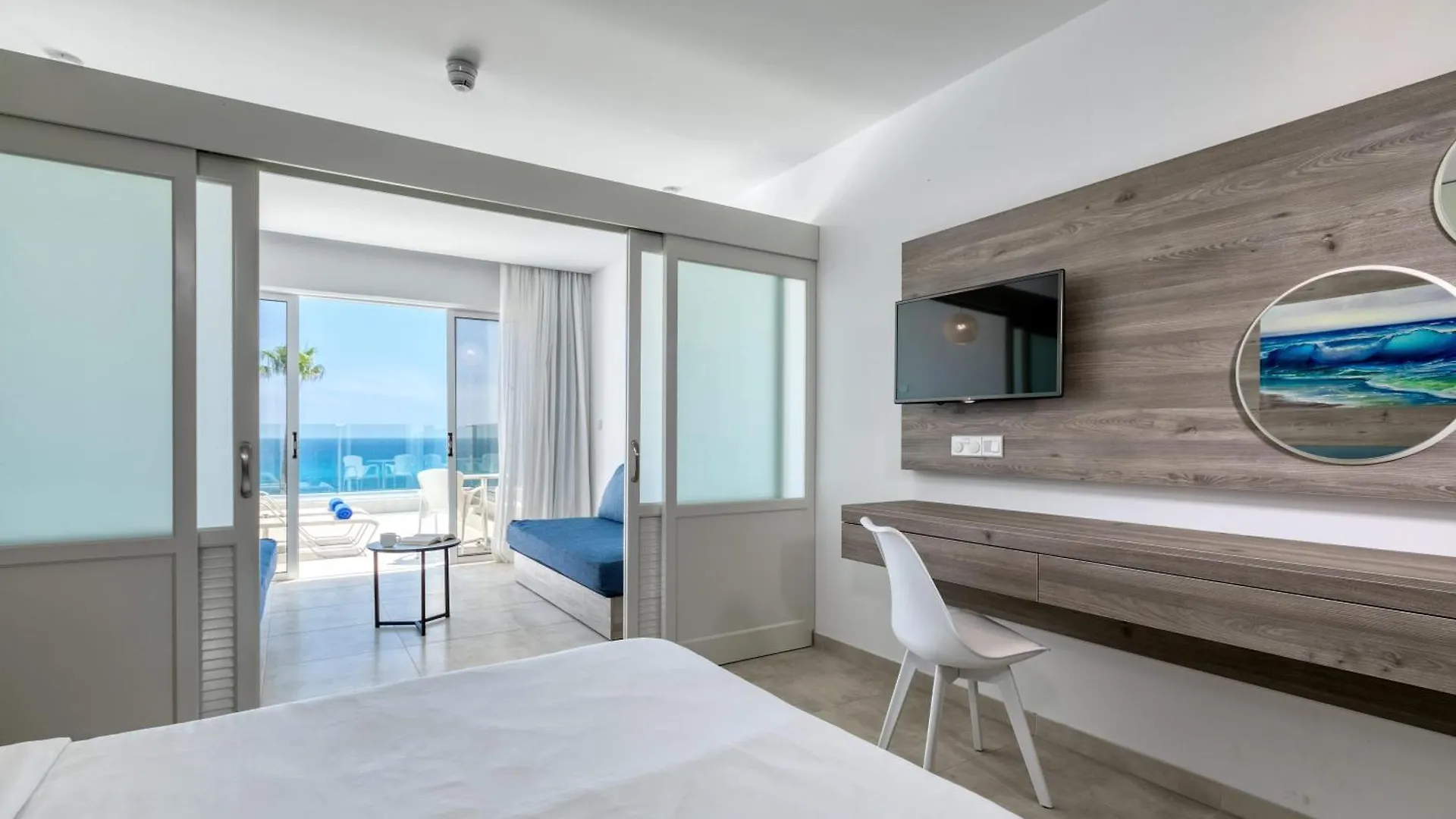 Atlantica Sungarden Beach أيا نابا قبرص